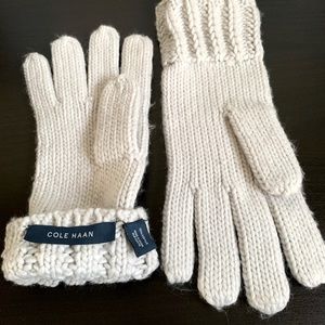 Never worn Cole Haan gloves